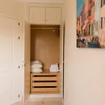 19 Duquesa Del Duque 3 Bedrooms *