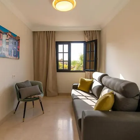 19 Duquesa Del Duque 3 Bedrooms