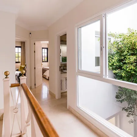빌라 19 Duquesa Del Duque 3 Bedrooms