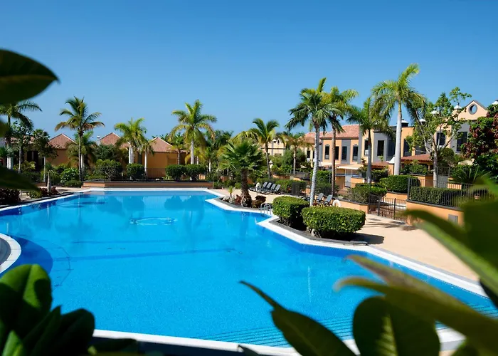 19 Duquesa Del Duque 3 Bedrooms Вилла