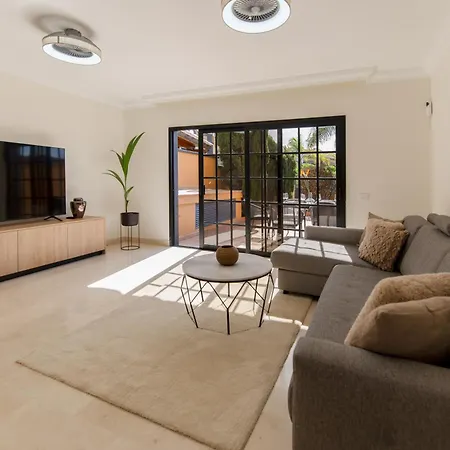 19 Duquesa Del Duque 3 Bedrooms Вілла Адехе