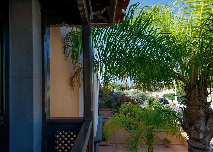 Villa 19 Duquesa Del Duque 3 Bedrooms Costa Adeje (Tenerife)